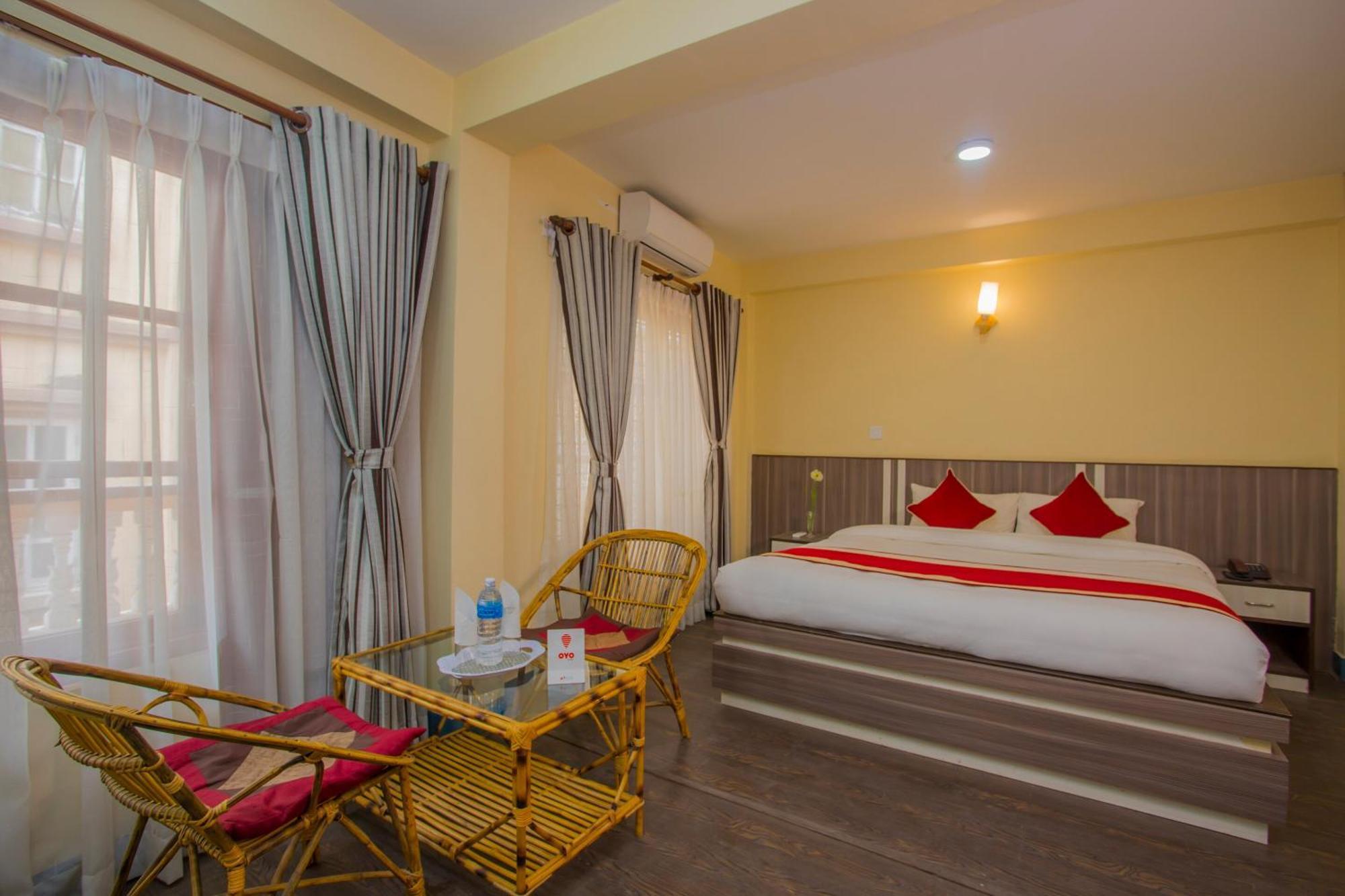 Oyo 297 Hotel Aayam Catmandu Exterior foto