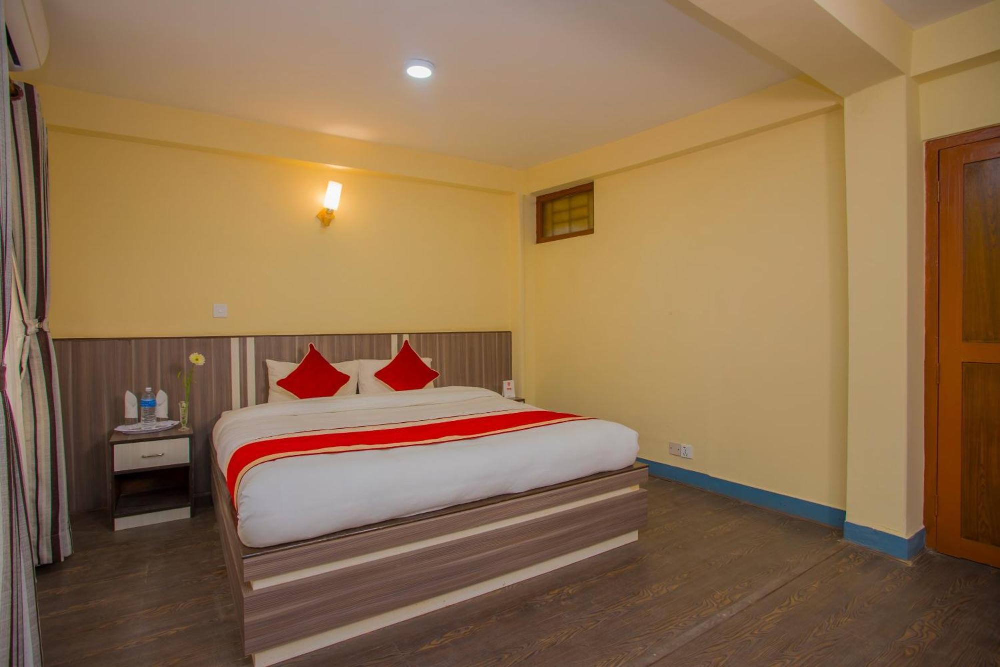 Oyo 297 Hotel Aayam Catmandu Exterior foto